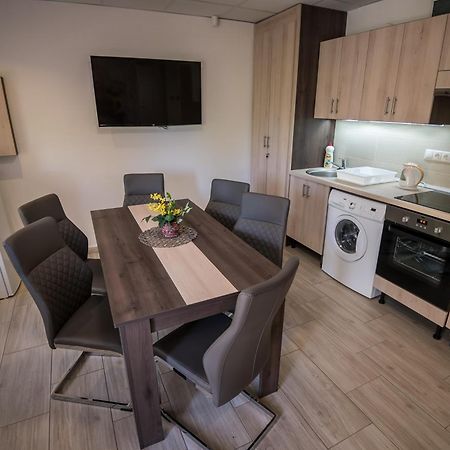 Mokka Apartman Сегед Екстериор снимка