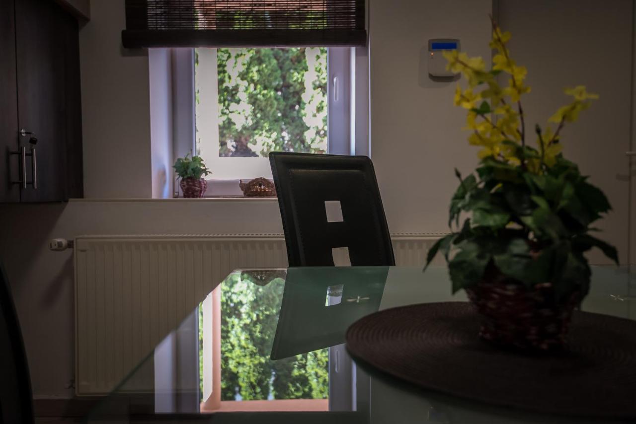 Mokka Apartman Сегед Екстериор снимка