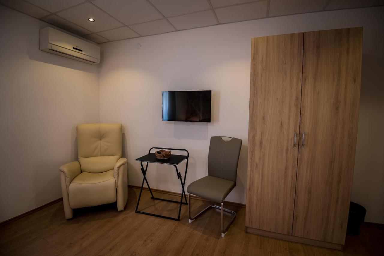 Mokka Apartman Сегед Екстериор снимка