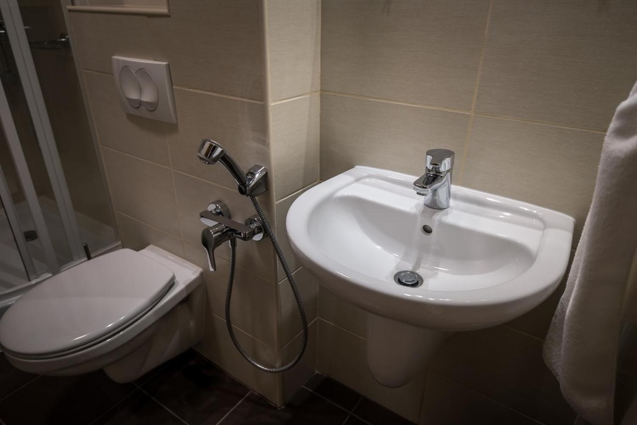 Mokka Apartman Сегед Екстериор снимка