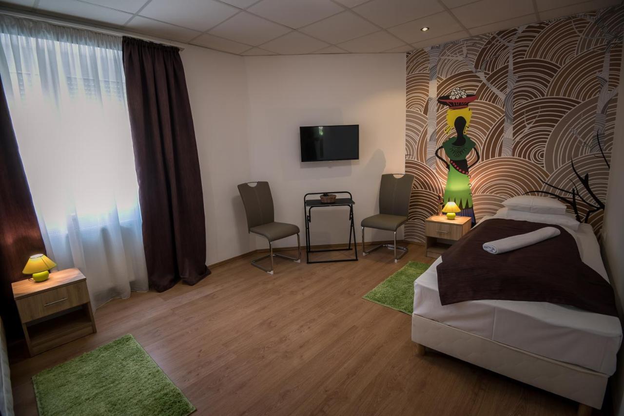 Mokka Apartman Сегед Екстериор снимка