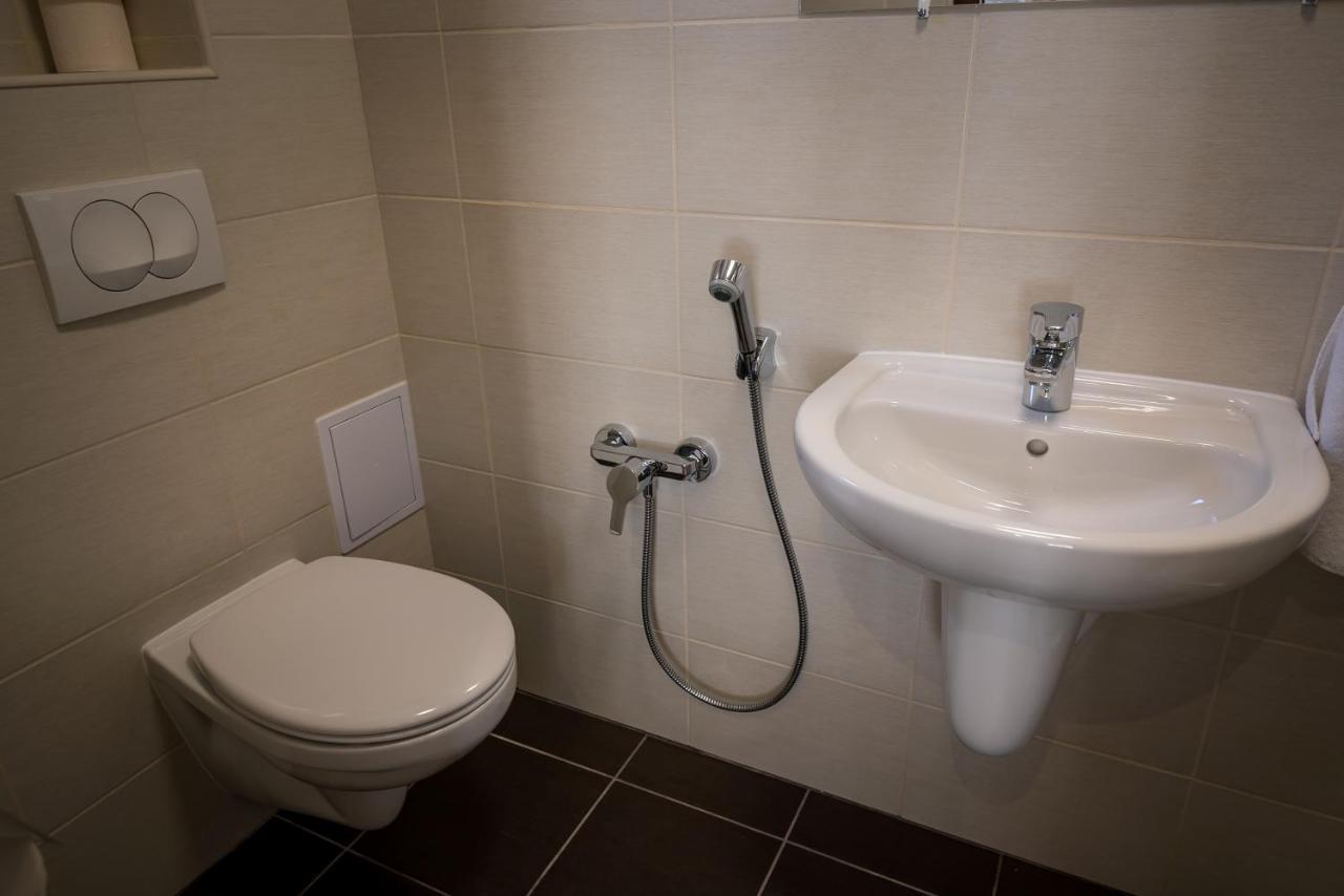 Mokka Apartman Сегед Екстериор снимка