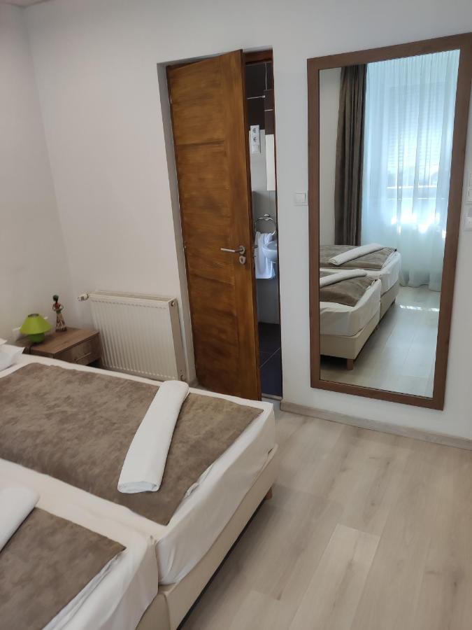 Mokka Apartman Сегед Екстериор снимка