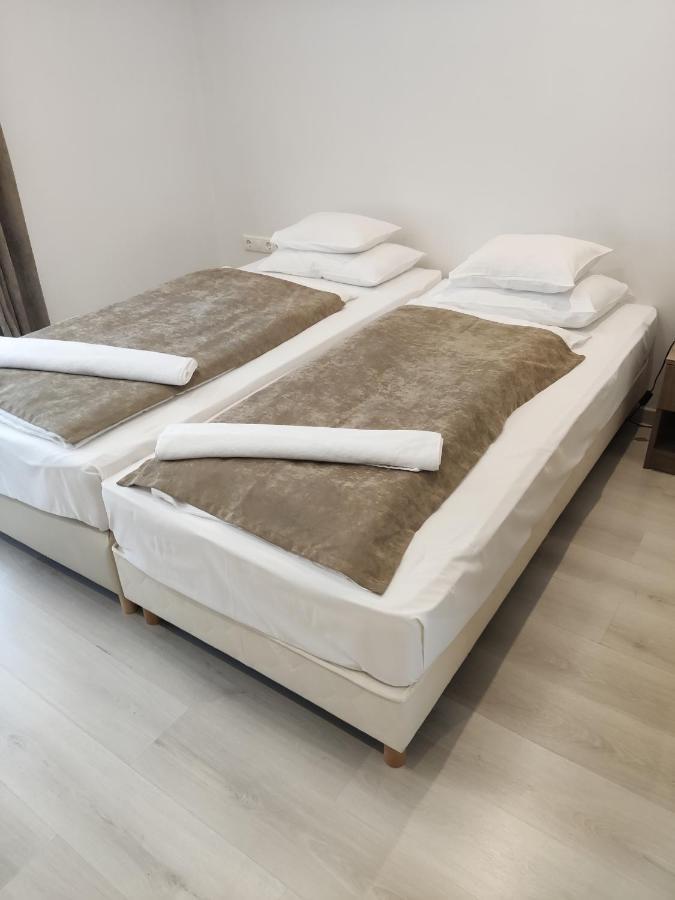Mokka Apartman Сегед Екстериор снимка