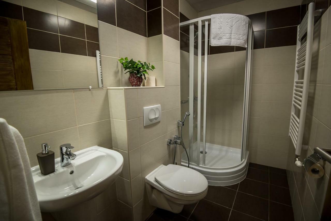 Mokka Apartman Сегед Екстериор снимка